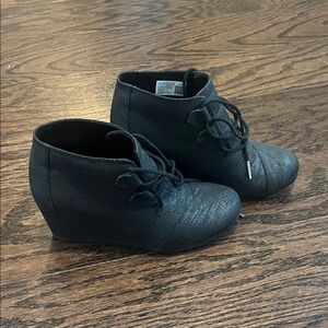 Toms Black Lace-Up Wedge Booties